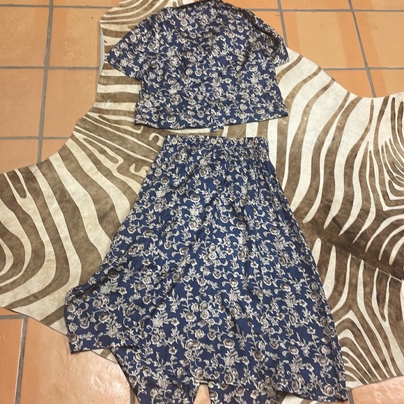 Anna And Frank Silk Navy Floral Skirt Set - Picture 5 of 6